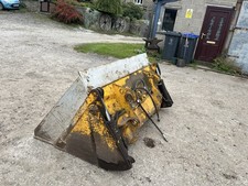 4 In 1 Bucket. Loadall Telehandler Loader Tractor Trailer Spreader Tanker