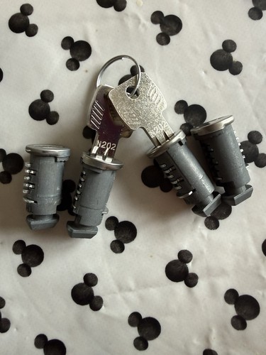 Thule n202 keys - keys, locks