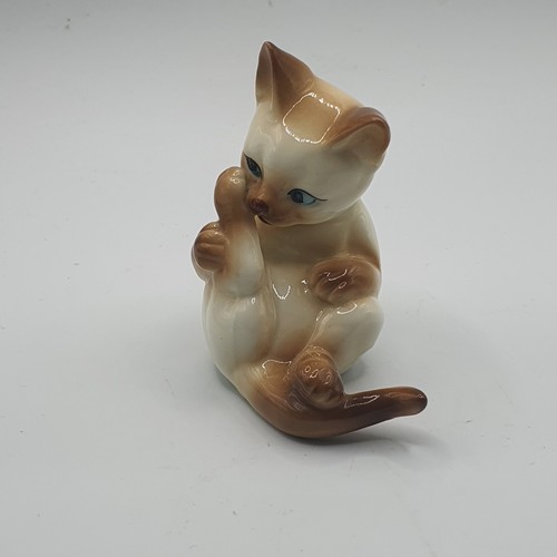 Ceramic figurine ornament - figurine, a