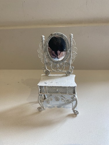 Lovely little vintage metal - vintage,