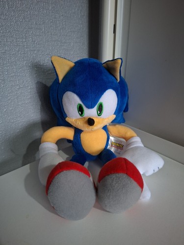 Rare tomy modern sonic plush - rare,
