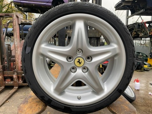 Ferrari 355 front wheel - front,