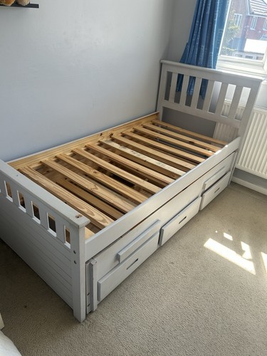Trundle single bed - trundle,