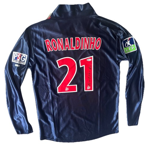 Ronaldinho rare hand signed - rare,