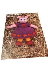 WOOLCRAFT KNITTING PATTERN for Novelty Kids PENNY THE PIG Toy. DK. JL002