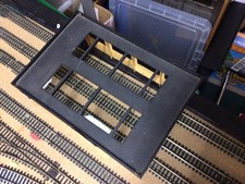 OO/HO Large Open/Closed Top Engine Shed/ Tunnel Plastic, Reasonable condition
