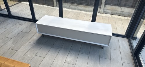 John lewis dante stand - dante, tv