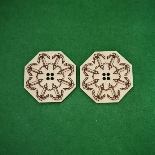 Large engraved wooden - ,