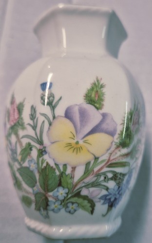 Aynsley wild tudor pattern - wild,
