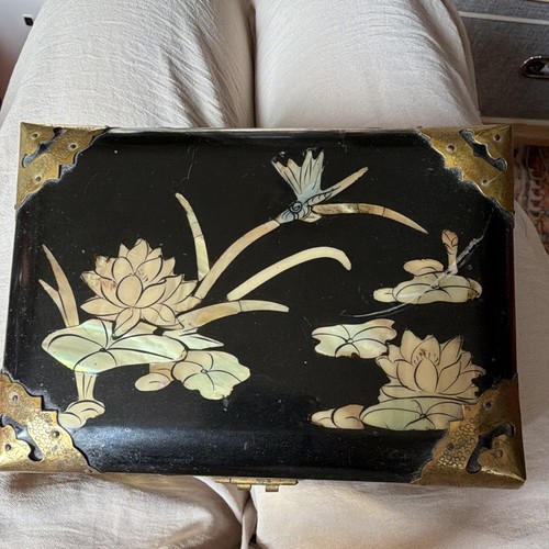 Black gold floral wooden - floral,