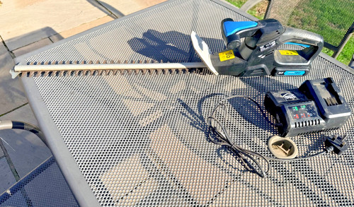 Cordless hedge trimmer - hedge,