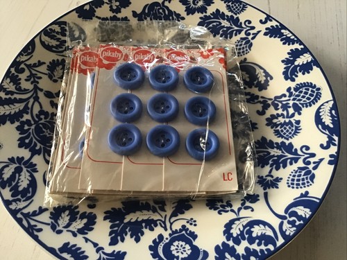 Bulk vintage pikaby buttons - bulk,