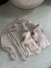 Laura Ashley Tie backs Tassel Chalk Pink X 2 ❤️