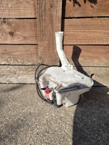 Toyota yaris washer bottle - washer,