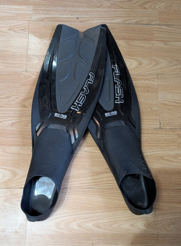 Flash 111 sub - sub, scuba
