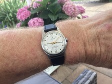 Breitling Geneve Vintage 2915 In Superlative Order. White Dial 17 Jewels. Signed