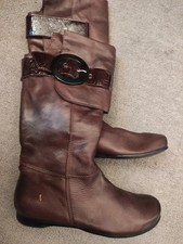 Manas lea foscati boots size