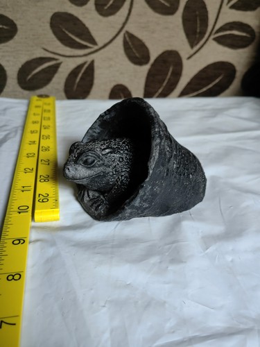 Black paint ceramic - black, toad
