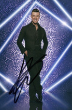 DANCING/CELEBRITY HUNTED: KAI