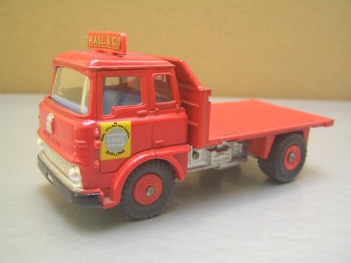 Dinky toys 425 hall co - 425,
