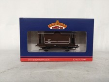 Bachmann 38-553A Midland Brake Van LMS Bauxite (Without Duckets) OO Gauge