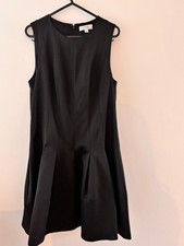 Elegant COS black dress 🖤