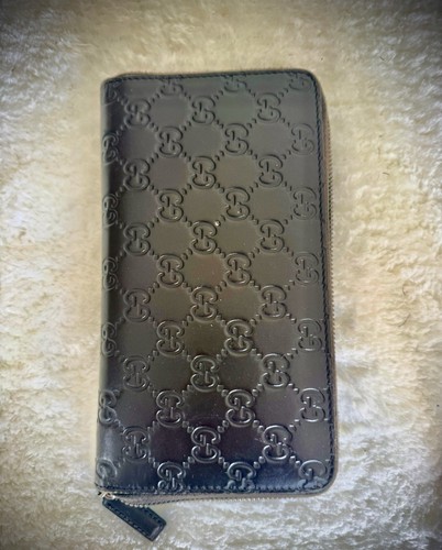 Gucci signature zip - zip, around