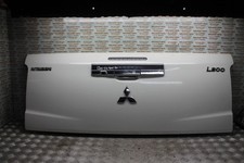 BFD085464 2020 MITSUBISHI L200