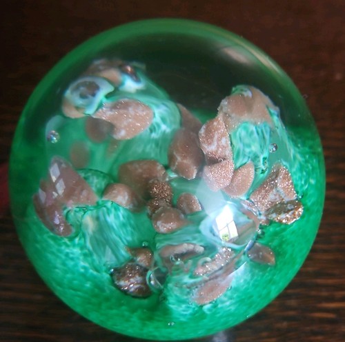 Glass paperweight teign - paperweight.,