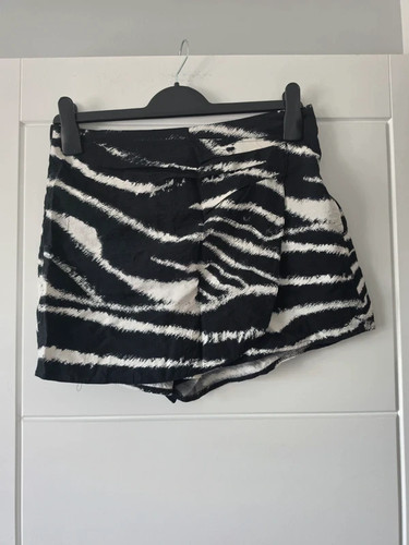 Primark skort size small - , 10-12