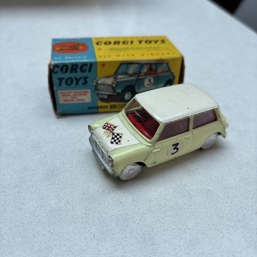 Corgi toys 227 morris - corgi,