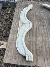 CARAVAN  TWIN AXLE  WHEEL ARCH