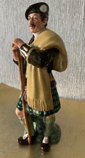 ROYAL DOULTON CHINA MAN FIGURE THE SCOTTISH LAIRD MODEL No. HN 2361 PERFECT (A)