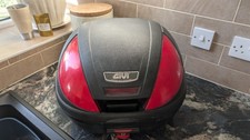 Givi Monolock Top box and mounting plate