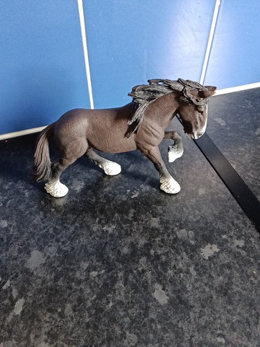 Schleich shire stallion horse - stallion,