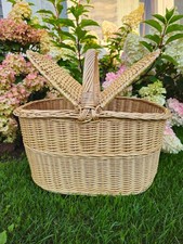 Large Wicker Picnic Basket –