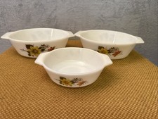 Vintage JAJ Pyrex Autumn Glory