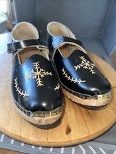 CLOGGS FOR MORRIS DANCING