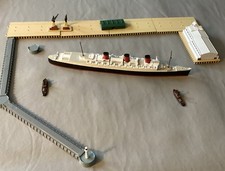 MINIC SHIPS.  M 902.  OCEAN TERMINAL SET.  Inc. Harbour Plan.