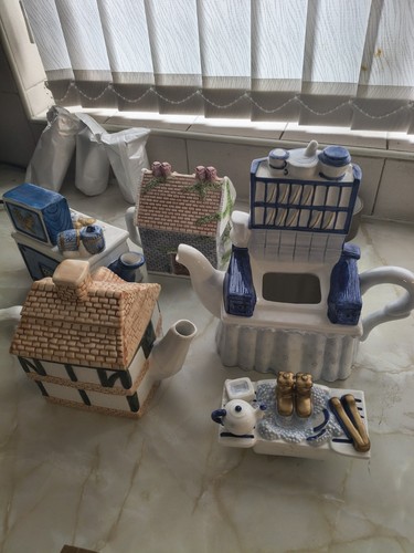 Decorative porcelain tea pots - decorative,