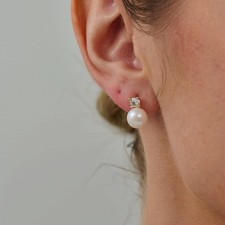 High Grade Real Pearl Stud