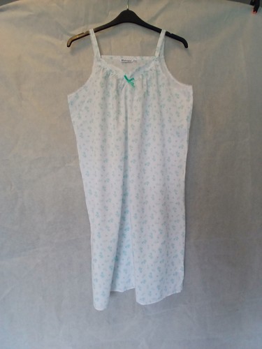 Cottonique floral green and - floral,