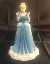 ROYAL DOULTON Disney Showcase