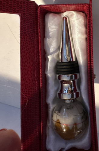 World map globe - top, bottle