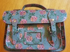 NEW Yoshi genuine leather medium satchel grey-green floral. Gorgeous! :-) 