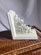 Chic White Floral Sculptural