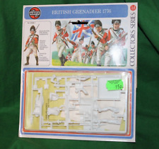 VINTAGE AIRFIX  54MM AWI BRITISH GRENADIER 1776 FIGURE #01566 BLISTER