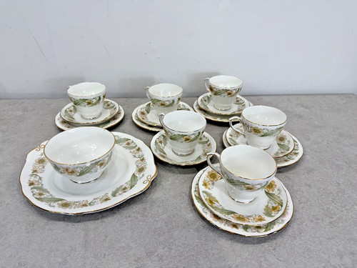 Piece duchess bone china - 19,