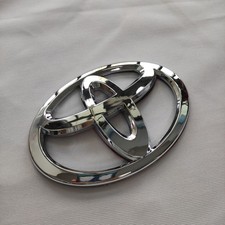 Toyota Front Grille Emblem
