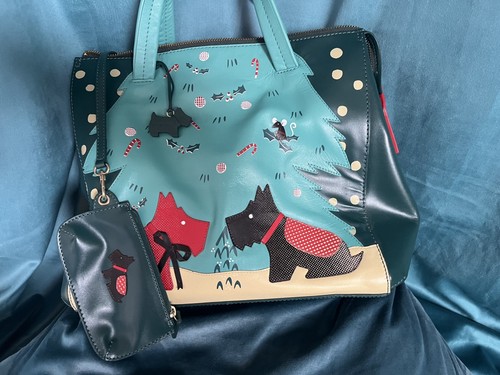 Radley under the mistletoe - radley,